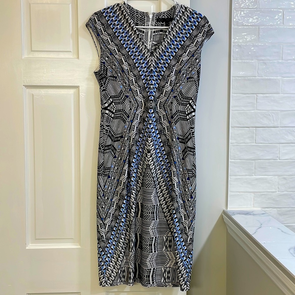 WHBM woman’s size 8 geometric dress